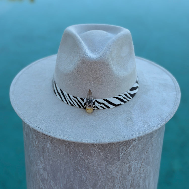 ZAHARA HAT - VEGAN SUEDE